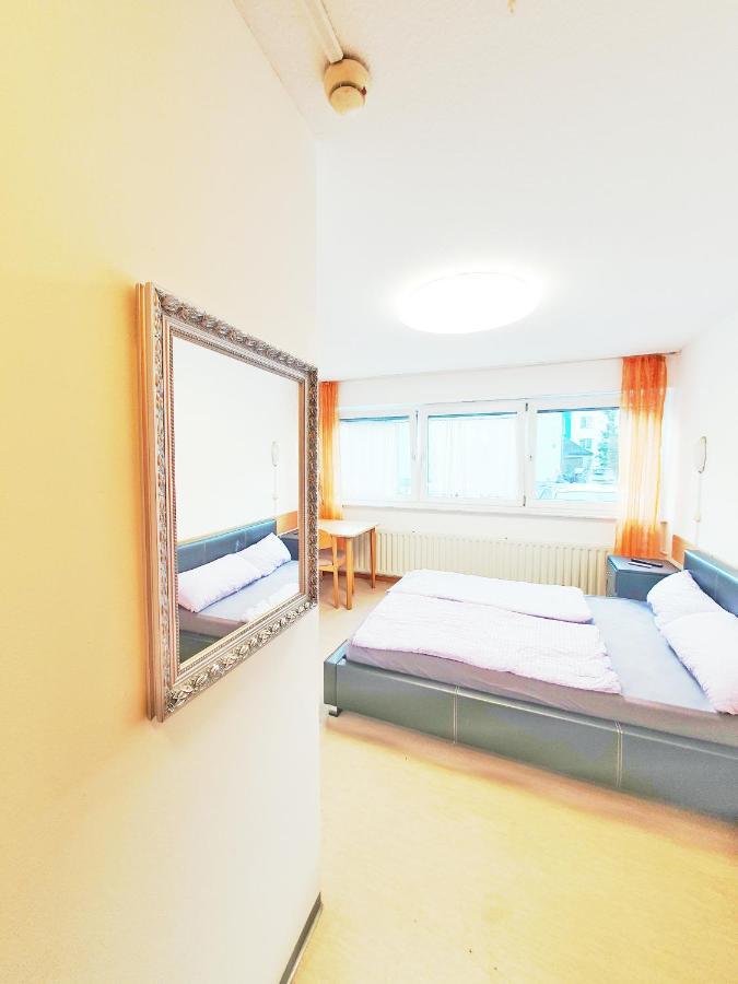 Hostel Sonne Friedrichshafen Exterior photo