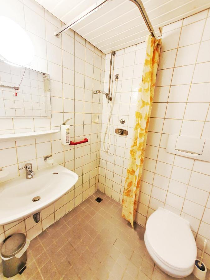 Hostel Sonne Friedrichshafen Exterior photo