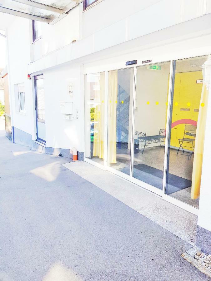 Hostel Sonne Friedrichshafen Exterior photo
