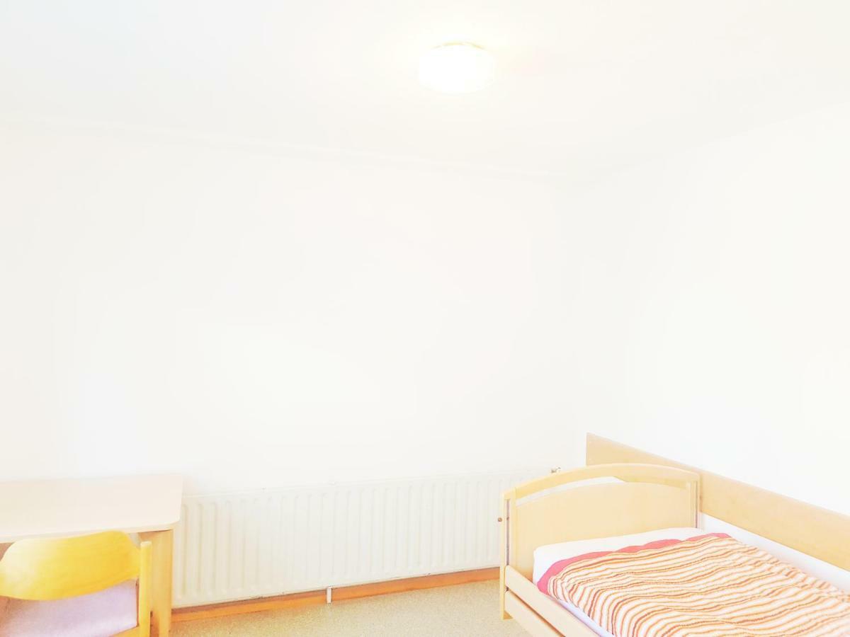 Hostel Sonne Friedrichshafen Exterior photo