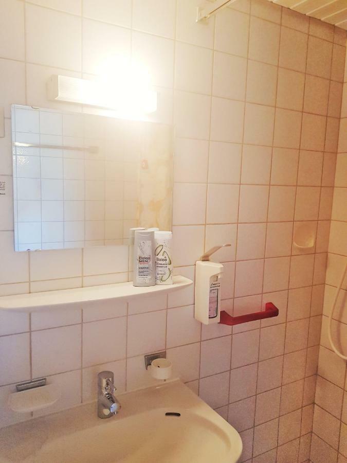 Hostel Sonne Friedrichshafen Exterior photo